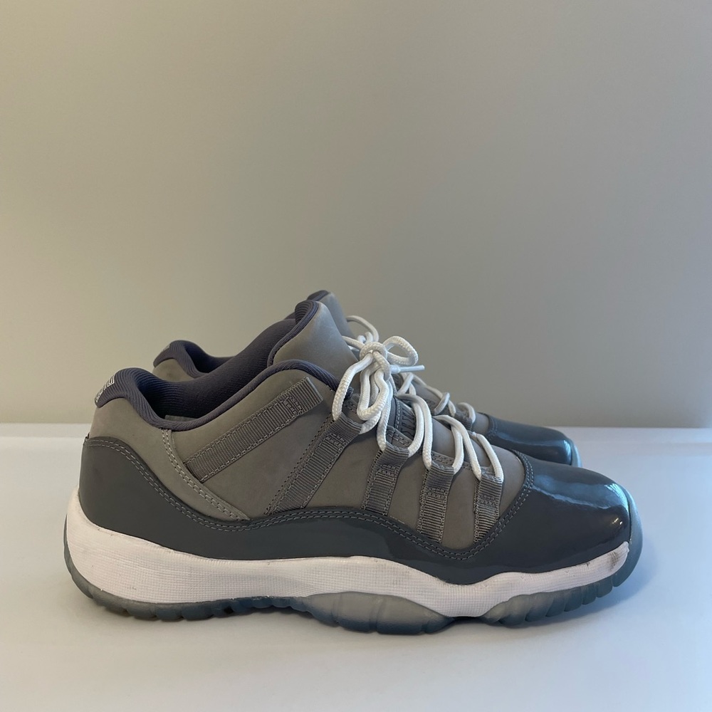 Cool Grey Jordan’s 11 low size 6Y Boys